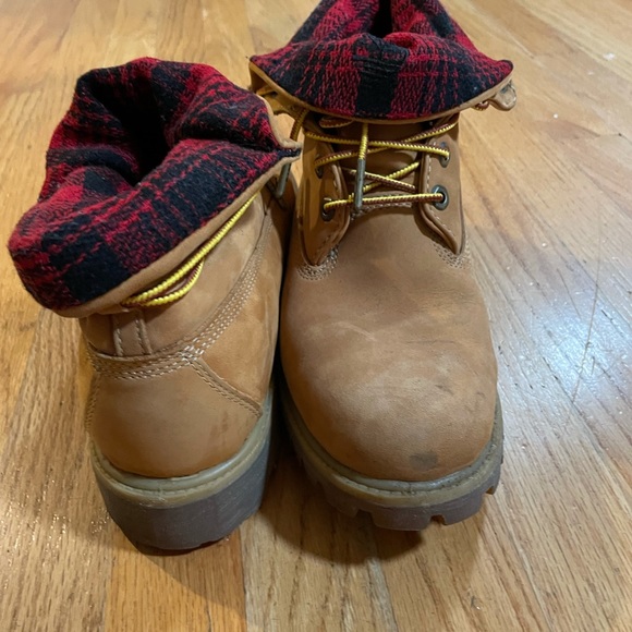 Wool rich Timberlands - Picture 3 of 7